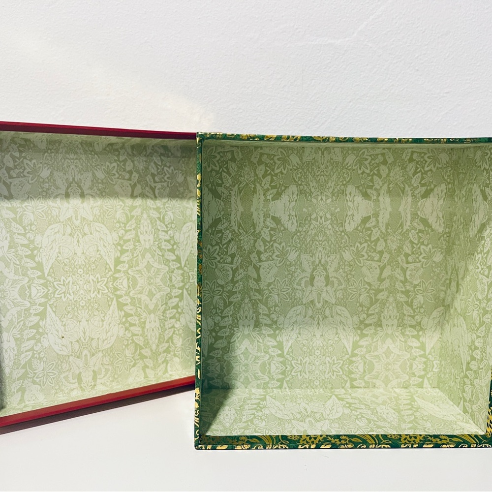 Punch Studio Holiday Roses Gift Storage Box - Picture 4 of 4